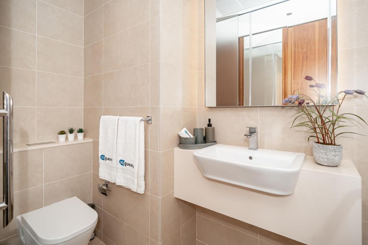 Higuests - Unique Studio With Stunning Panoramic Marina Views Dubai Bagian luar foto